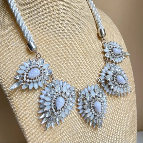 Chunky silvertone statement necklace with clear and gray rhinestone segments - Picture 9 of 9